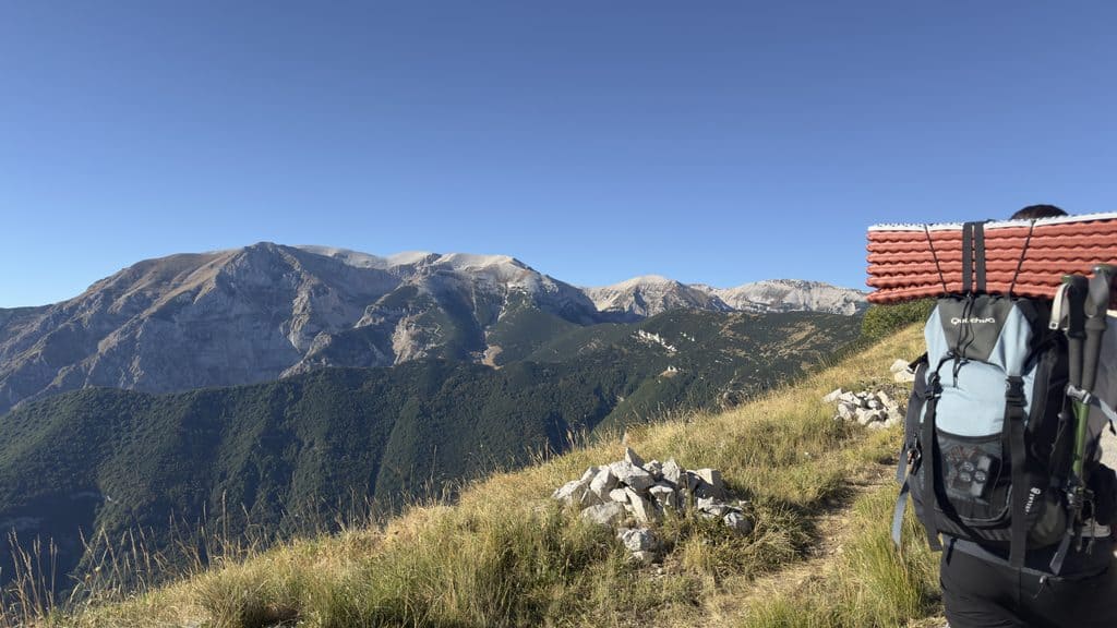 Monte Amaro dal Rifugio Pomilio: la vetta della Majella con la notte al Manzini 3 IMG 6194